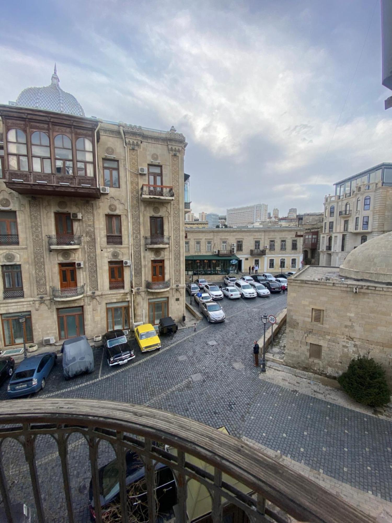 Four Seasons Apartment By Baku Housing Exterior photo